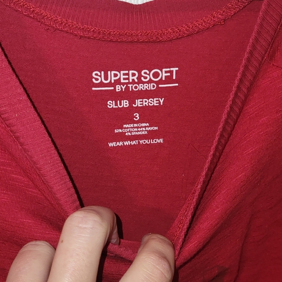 Torrid 3 - Picture 3 of 5